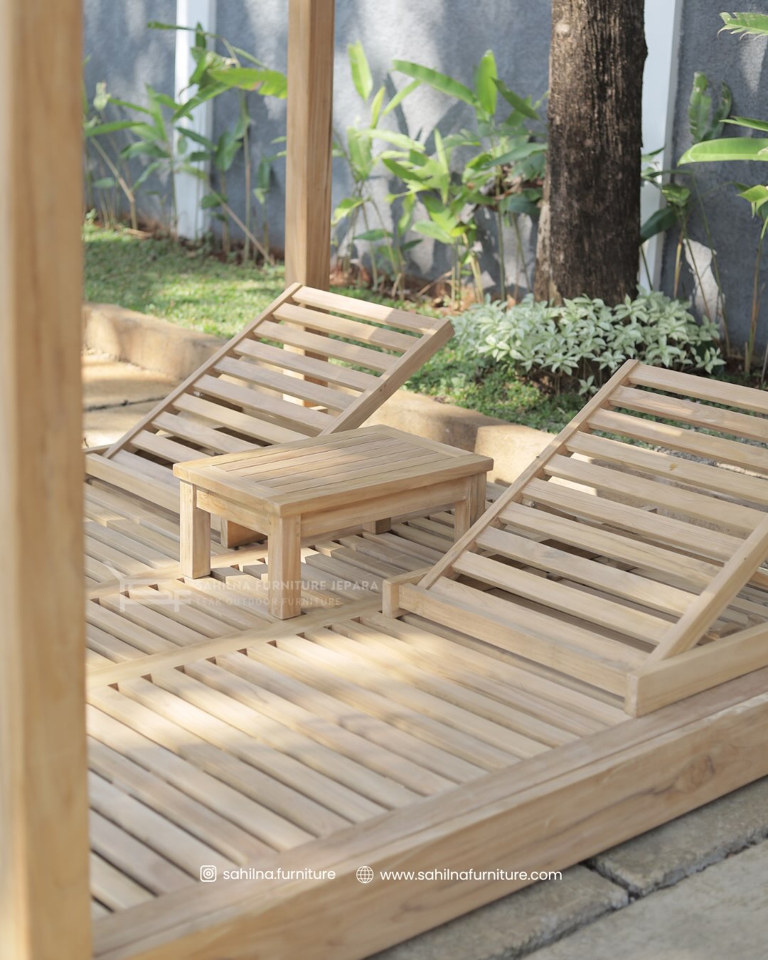 teak outdoor canopy daybed