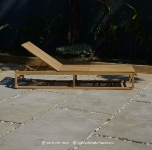 teak garden sunbed